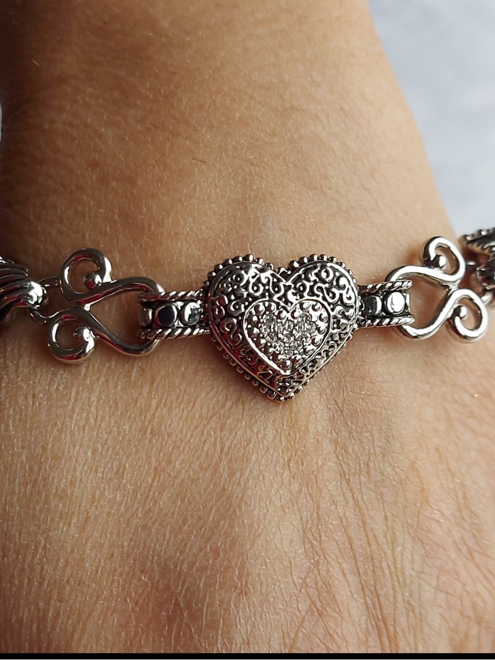 New Lia Sophia Silver Pave Heart Multi-Strand Bracelet
Box included